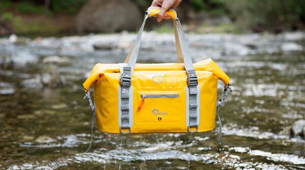 No more hydrophobia! The DryZone Duffle can take a full dunking &amp; keep your photo gear dry. bit.ly/1u4JWvX