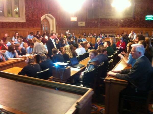 AshOrgUK's tweet image. The young people are now in parliament to meet MPs. Committee room 10 is bursting #no2BAT