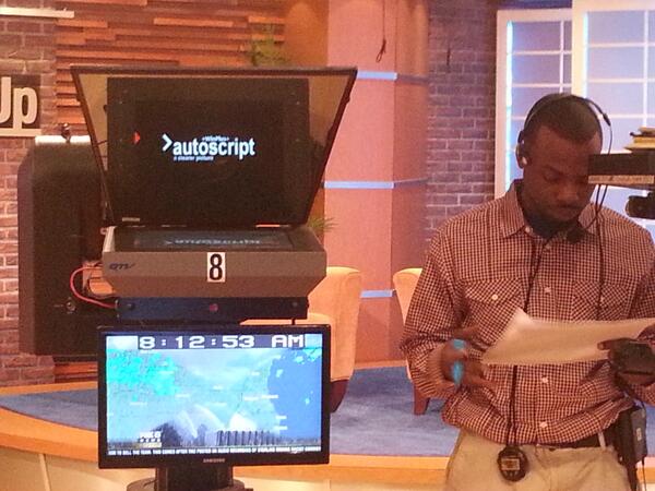 NicoleKoglinMKE's tweet image. #PrompterProblems in @fox6wakeup studio. Watch out, Milwaukee. @jessob_reisbeck and I are free styling!