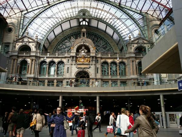 NeverSpoiled's tweet image. I'm at Station Antwerpen-Centraal (Antwerpen) w/ 64 others 4sq.com/1mcCxoF