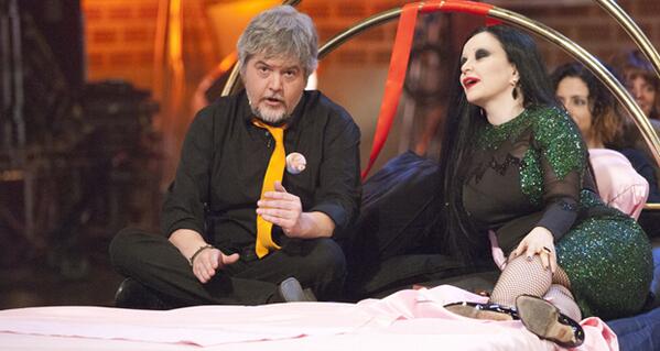 rtveplay's tweet photo. Atentos, hoy Elena Anaya y Marta Etura en @AlaskayCoronas.
¡Y #Router66 de Ernesto Sevilla!
http://t.co/zXtzZtMlRI http://t.co/idgDWpkNQ4