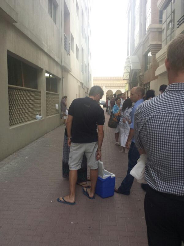 MitchGWilliams's tweet photo. Now that's organisation making sure we beat the heat as we #VoteHomeSA here in #Dubai @carrynann http://t.co/IjYDxfV64e