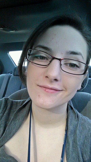 #goodmorning! I cut my lip... I dunno how. http://t.co/bOIjCJNq6q<a href="/tag/goodmorning"class="tags">#goodmorning</a>