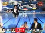 ttiujjio's tweet photo. 영화관에서 상영중에 폰을 보면 이렇게 날아가는 의자가 있으면 좋겠다 http://t.co/J2n0guZ8GR
