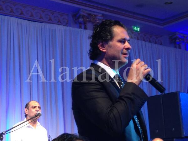 RaghebAlamaNews's tweet photo. سعادة #السفير #السوبرستار #راغب_علامة يحيى حفل زفاف أسطوري بـ أحد الفنادق الكبرى بـ #الإسكندرية الخميس الماضي
#Pic38 http://t.co/80NIvH5hwV