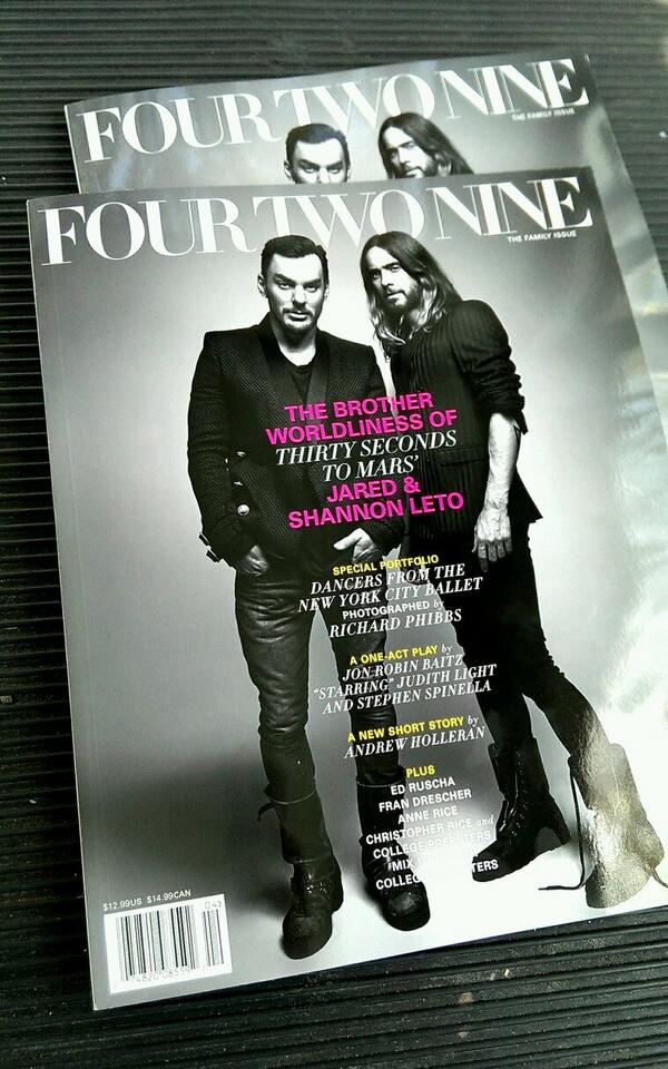 RazzleJOY1111's tweet image. @JaredLeto @ShannonLeto I see you! #FourTwoNine