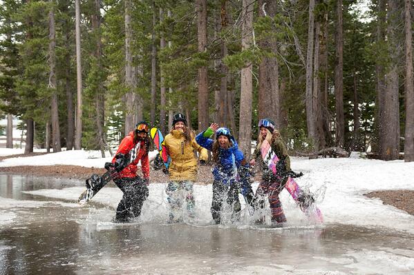 billabongwomens's tweet photo. Fun days on the snow followed by afternoons at the hot springs at #MsSuperpark @Snowboardermag
http://t.co/J6zRKrYofS http://t.co/jOCuPnnEst