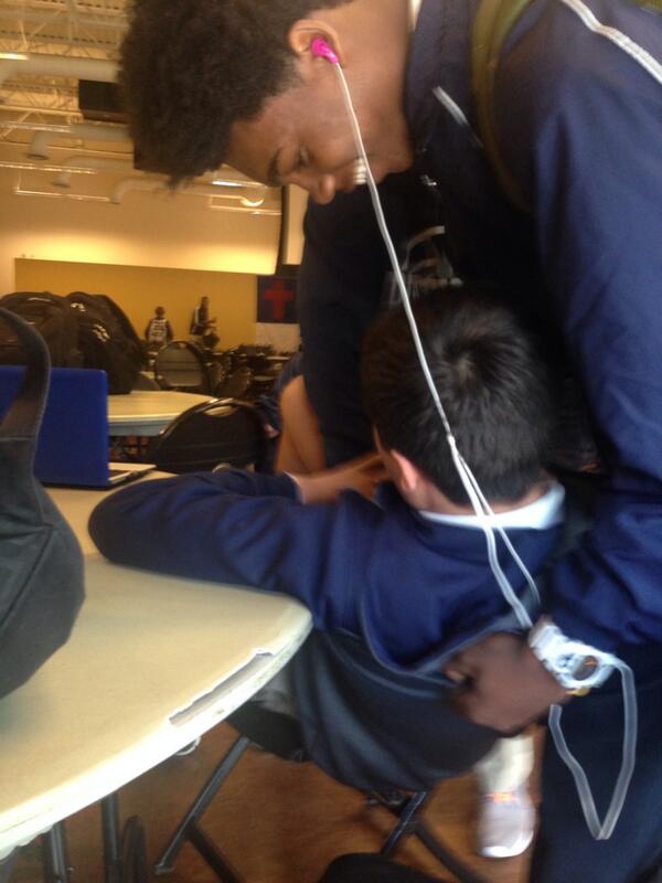 rbackiel12's tweet photo. Me and bae just messing around @EzeDeTyson http://t.co/FXcAAiTlkP