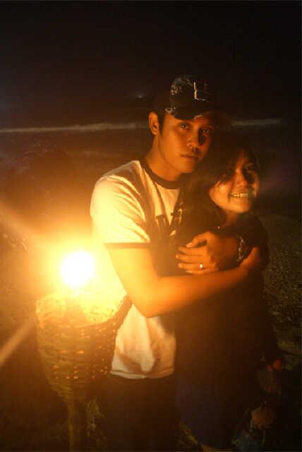 dickajanuar's tweet photo. Happy Anniv bunda....semoga kita cept mewujudkan impian tahun depan....I love you...really love you@ElyApriliaHerma http://t.co/j4fSfhCCzl