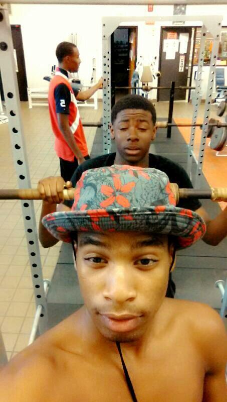 Girl_itsJordan's tweet photo. #FlickSession w/ @OneandOnlyDee22 http://t.co/x0zWOFGiIt