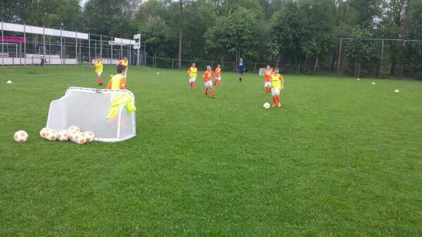 En vandaag alweer bij de WK Clinic van <a href="/top4sportkl/">top4sportkl.veen</a> bij @vvKlazienaveen!