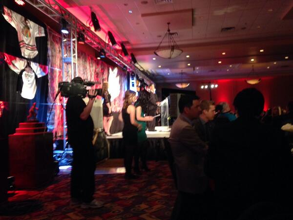 farmkid17's tweet photo. Sittin at the whl awards for lunch #hockey#WHL http://t.co/FlK2CzUqNh
