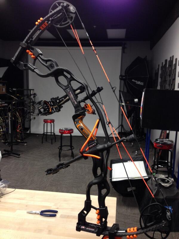 kdubarchery's tweet photo. Just wrapping up @DonaldJTrumpJr 's new #Hoyt. He must be a man of stature, like myself, with a 30" draw length. http://t.co/Fhj30sfcJ6