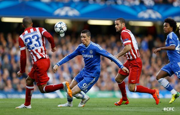 ChelseaFC's tweet photo. HALF-TIME: Chelsea 1-1 Atletico #CFCLive #ChelseaAtleti http://t.co/zPIHxGiCpN