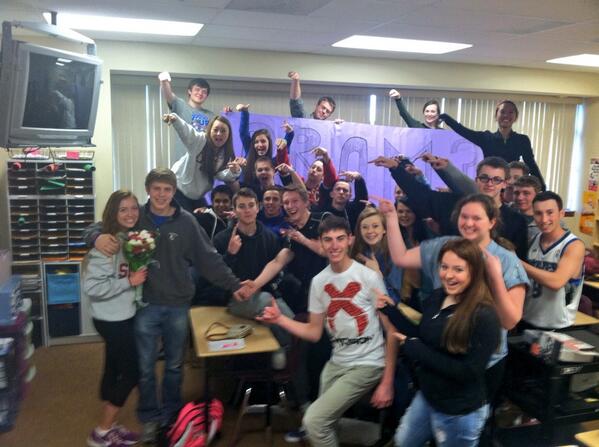 rmkiecker_roth's tweet image. My son @Drew12Hill has a prom date! @HaleyBeck said YES #ThataBoy  #J2Moments