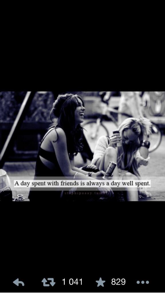 LauraWil82's tweet photo. @KeeleyTats @MarnieGillman @mrswoolley1982 @Kellyhill27 👯💕❤️ http://t.co/qauGhoEuXb