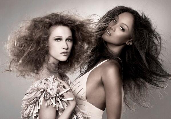 ANTMVH1's tweet photo. #ANTM #Cycle13 Winner @NicoleAFox &amp; @TyraBanks Rocking Awesome #Hairstyles by @MichaelKanyon on the #PetiteCycle! http://t.co/zYcbAe8S7i