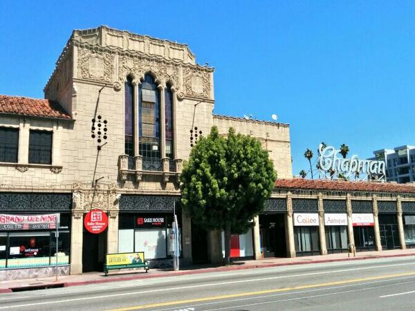 AcrossLA's tweet photo. America's first drive-in plaza: Chapman Market #mydayinla #Koreatown @discoverLA @SecreyCityLA @experiencela http://t.co/g7ORLEyXkJ