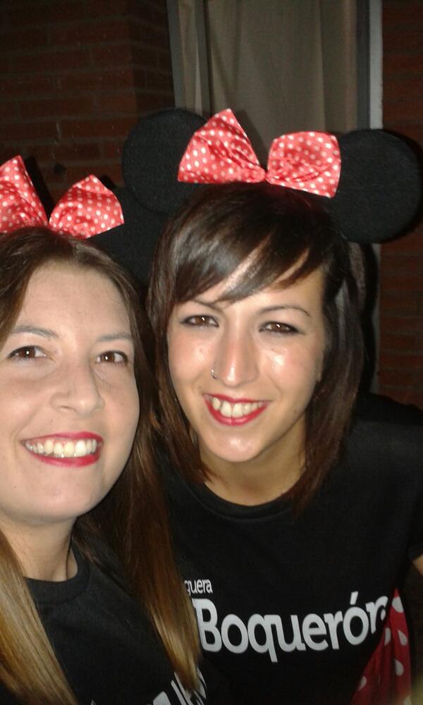 noelia_sabinar's tweet photo. Comenzando la noxe las migas @AstyNB http://t.co/ZSTYN0wkMg