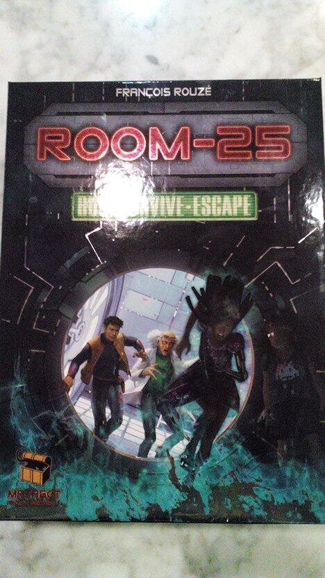 Hoy hemos probado ROOM-25 un juego divertido que permite piques y alianzas divertidas. Vale la pena jugarlo!