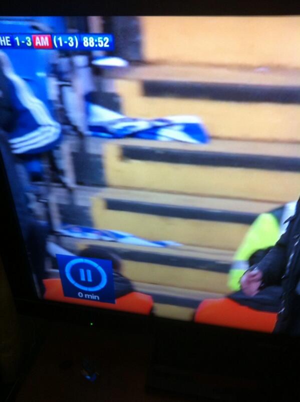 KimmyLFC's tweet image. "@Harps69: @KimmyLFC @martinrfaulkner found 2of them #plasticflags http://t.co/XAXzCF49Lq" that is funny lol
