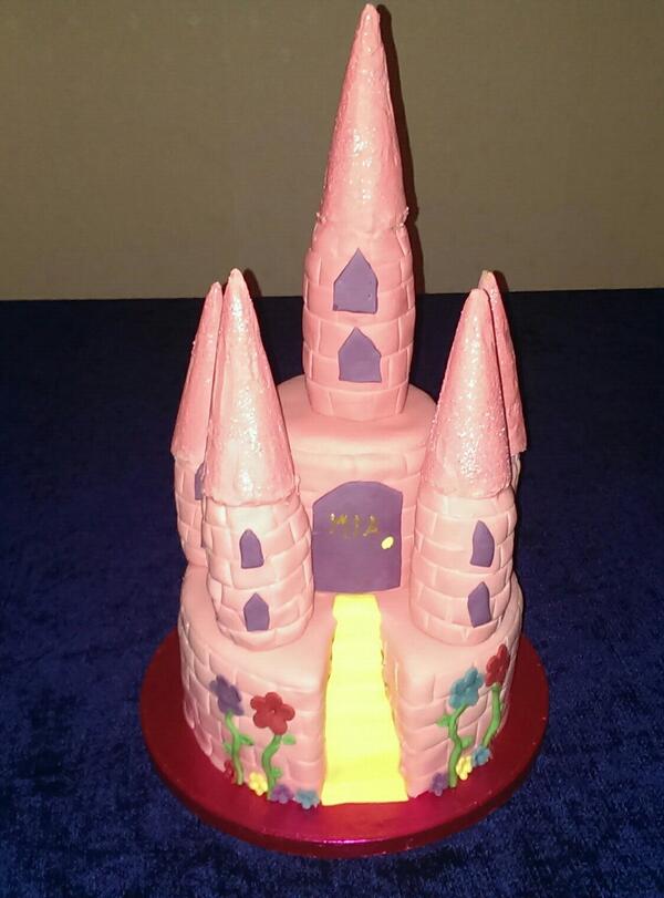 Latest bake: princess castle cake for a 3 year olds birthday. Pinks not normally my thing, but I enjoyed making it!
