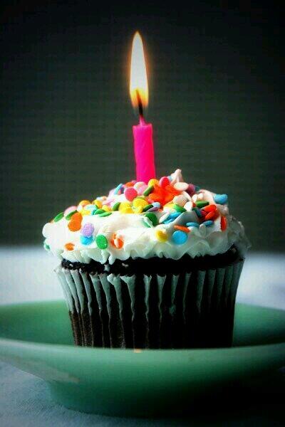 lHalikarnas's tweet photo. @selinb90 Happy birtday to you... http://t.co/27MXH0xx4I