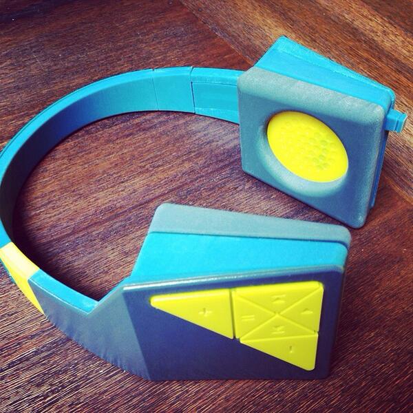 Wouldn't mind listening to music on these FATHOM headphones! Bright colors and smooth/durable plastic... #3Dprinting
