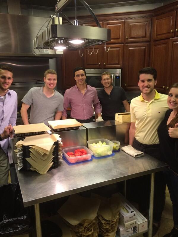 ConnectionCafe7's tweet image. Come on over to the cafe!! We are here to serve you!!