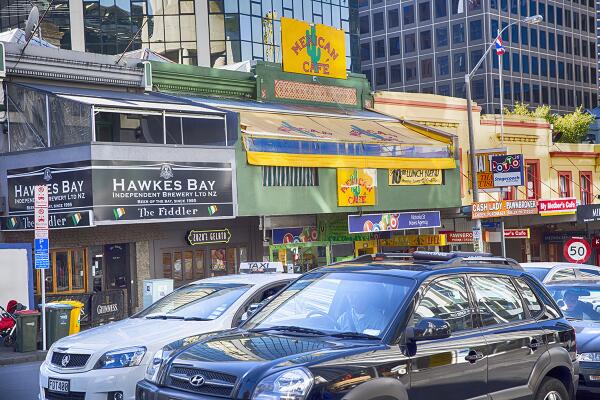 davidlansing's tweet photo. Auckland street scene. #NZMustDo http://t.co/Xd6ZIBV5UC