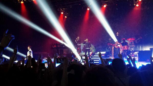 TWLiveinBoston's tweet photo. หนุ่มๆออกมาแล้วววววววว @thewanted when you guys were in Boston! Miss u so bad xx http://t.co/ZzW8qHVwnj