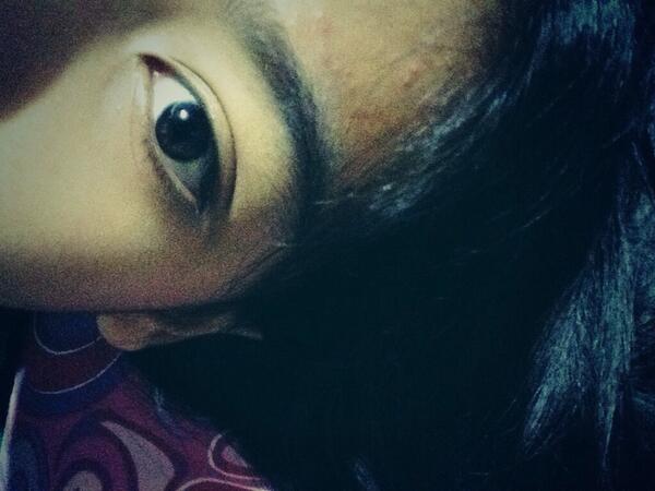 stayaweSAM's tweet image. Like this? @ThirdyRavenaaa #camerashy #nakikiusolang