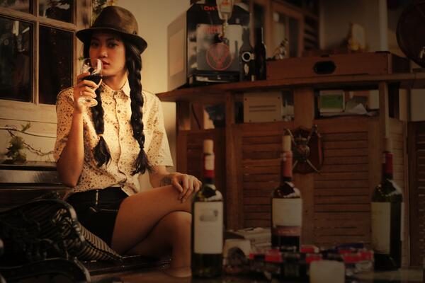 SchitzoApparel's tweet photo. “CHIMERA” Shirt worn by the schitzo women ! http://t.co/B5ZKdmVOuV