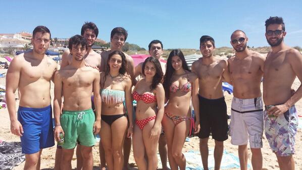 BanderaJavier's tweet photo. @migcorlop @ManuAlv95 @felipe_lewes @albertoparda @rocio_collada @95JuliaAguilar @isadm6 @recachin @Joaquin_erree http://t.co/Qp8SNbrGTj