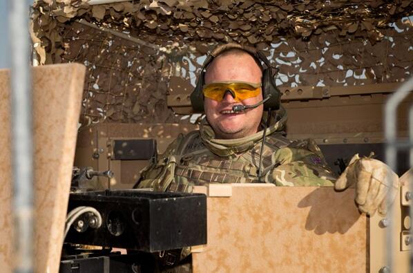 Téléchargement gratuit Images British Army On Twitter Comedian Almurray Pub Landlord dernière par