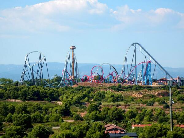 pafans's tweet photo. Hoy PortAventura cumple 19 años. ¡Muchas felicidades! http://t.co/Ry8nOpSAaP