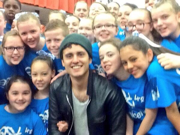 StaceyB11089051's tweet photo. You can make a difference get downloading kids song # Glasgow 2014 @UNICEF @_East40 #LetTheGamesBegin http://t.co/vXFMzTAtX4