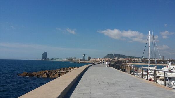 A Guide in Barcelona tweet media