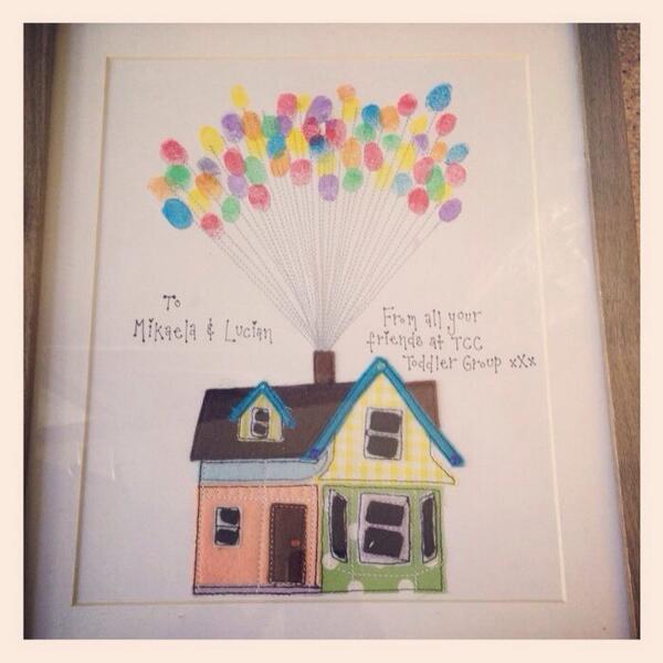 Ilovesewing12's tweet image. #handmade #keepsakeframe inspired by #disneyup. Made up of #fingerprints to make #balloons #leavinggift #unique #love