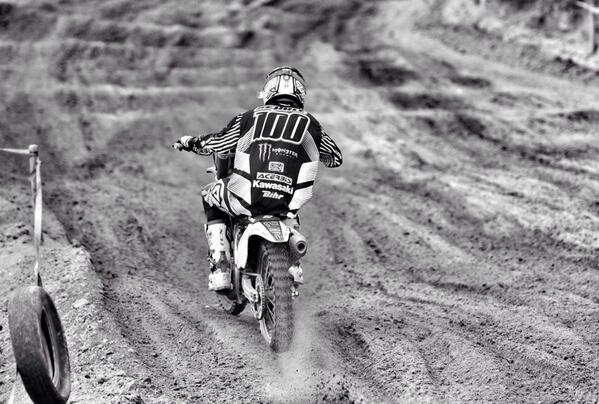 mxstyle_ tweet picture