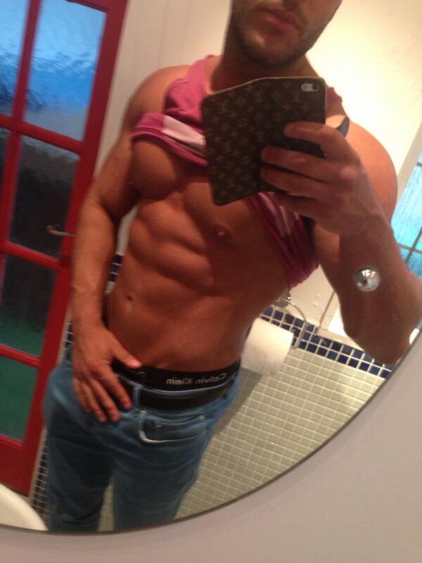 themariomazur's tweet photo. Abs after a heavy heavy carb up last night 😱 lol #abs #fitness #muscle #fitfam #gym #fitlife #bodybuilding http://t.co/WUwLjrpp2N