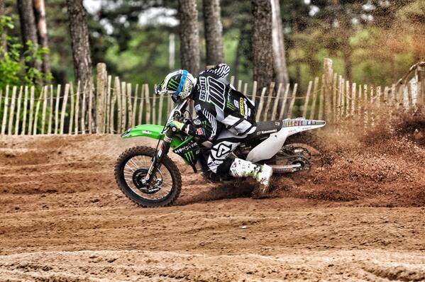 mxstyle_ tweet picture