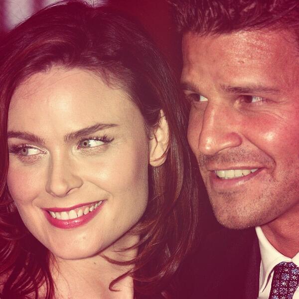 12_whatif's tweet photo. @SSchemenz @Janine15071980 @KKlepsch Thanks for all #FFs and #FF_Specialツs, lovely #deutcheBoneheads! http://t.co/tLW0LCupjq