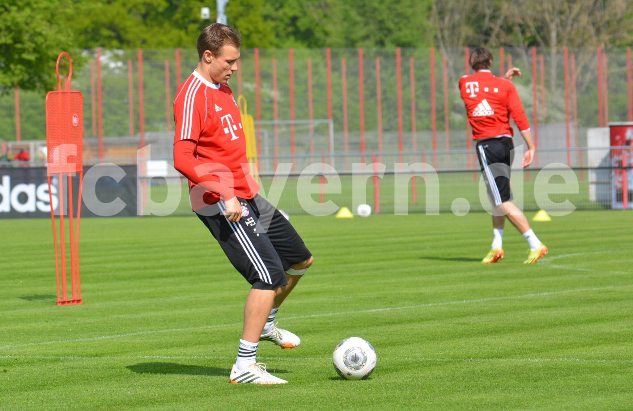 Bmj28OLCcAAzebU.jpg:large