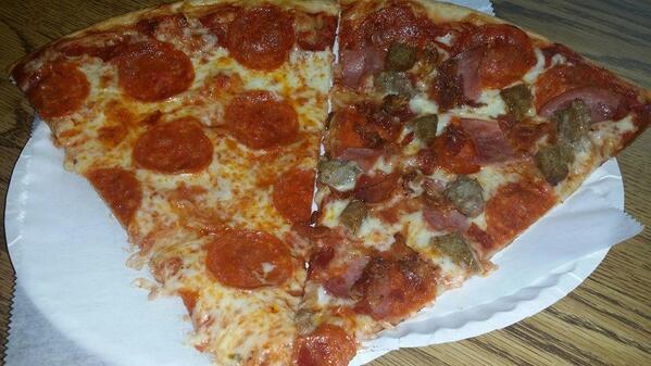slicebwk's tweet image. Happy Thursday! Come get 2 XL Hot and Delicious Slices and 20 oz Drink for $6.99+tax.