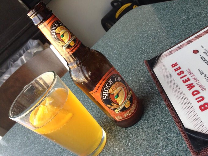 Atl airport!! Happy layover!! http://t.co/TAGoOHRRx1