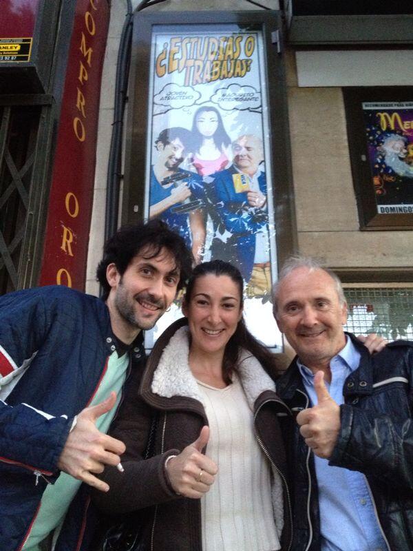 Nuestra foto favorita en 3D. Jaja ¡Estamos que nos salimos del cartel!!! <a href="/EdduViera/">D</a>, Ana Álvarez y <a href="/Xavierdeltell/">Xavier Deltell</a>