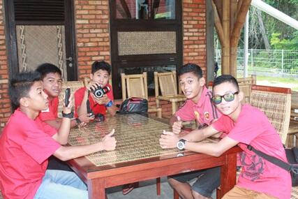 41+ Rumah Bambu Buntoi Background