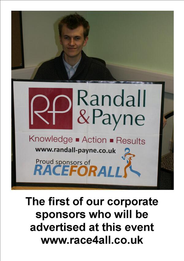 BrendanMConboy's tweet photo. @RandallPayne leading the way taking advantage of gr8 offer £30 for sign like this @Race4All1 http://t.co/EBVzbyl0XJ