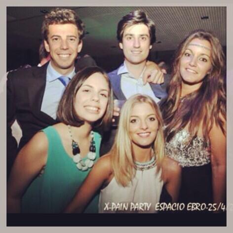 EliuusCL's tweet photo. Fin de Carrera ADE y Economicas! @Estefi2_ http://t.co/JKkLJYogjg